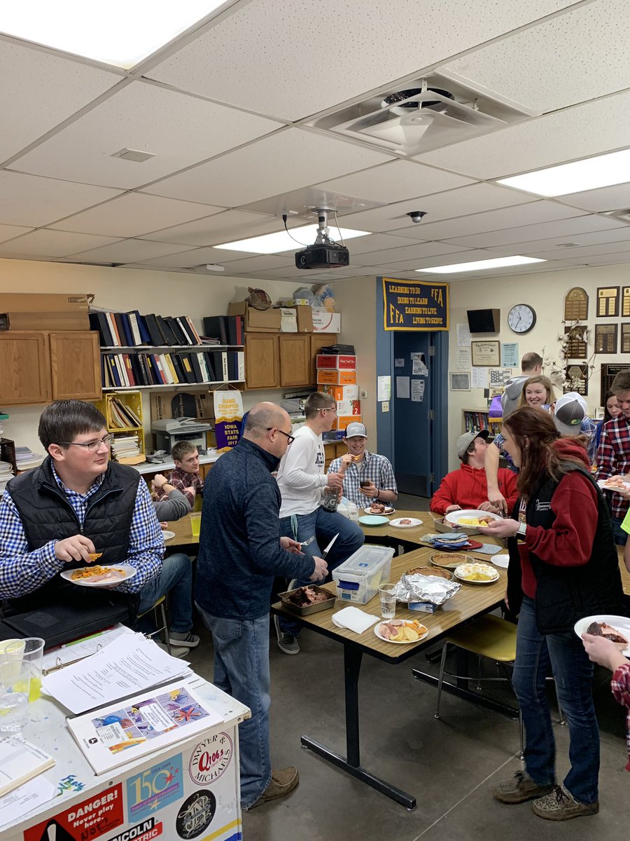 NEFFAChapterGL's tweet photo. To round out FFA week, our members finally received the chicken Mr. Frost has promised every grade since freshman year! Thank you to everyone who participated this week!! #proudtobeffa https://t.co/BnmHIRfCVW
