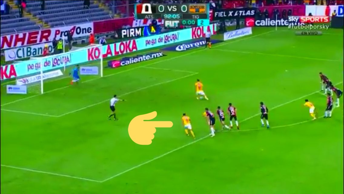 luishdzmatador's tweet photo. Tengan, se las regalo para que digan que el gol no era válido https://t.co/u3UrokrAWY