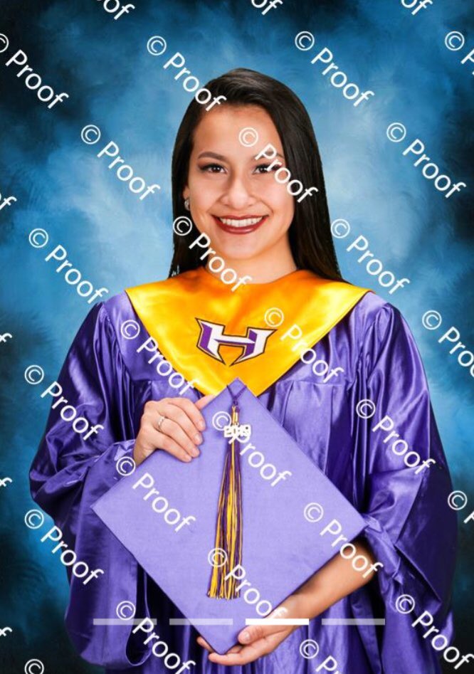 thelifeoffran_'s tweet photo. 🤪 ‘19 #GradTime https://t.co/Hf1ywQWMAr