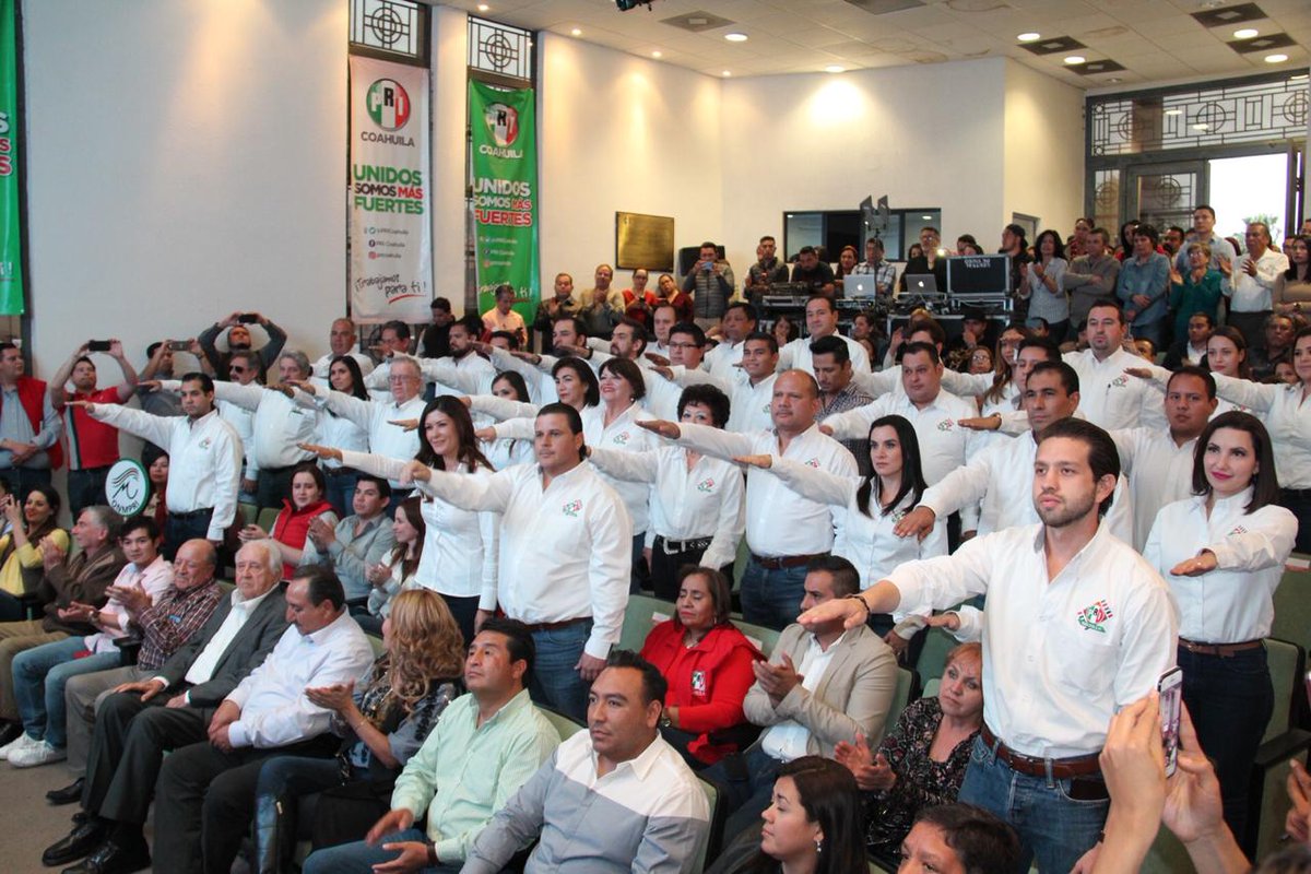 rigofuentes's tweet photo. Muchas felicidades a mis compañer@s del @PRISaltillo, quienes el día de hoy tomaron protesta estatutaria y con ello asumieron diferentes cargos en el Comité Municipal encabezado por la Presidenta, @luciaazucena y por el Secretario, @lalomedrano11. https://t.co/GxCO0ILJiW