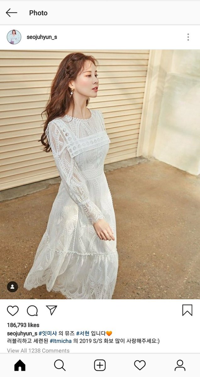 gg_crush's tweet photo. [TRANS] seohyun_s ig https://t.co/fO9svxn65Y
It's me, the muse of #itmicha 🧡
Please give lots of love for itmicha's lovely and sophisticated 2019 S/S photoshoot :) https://t.co/83xUKZUbwH