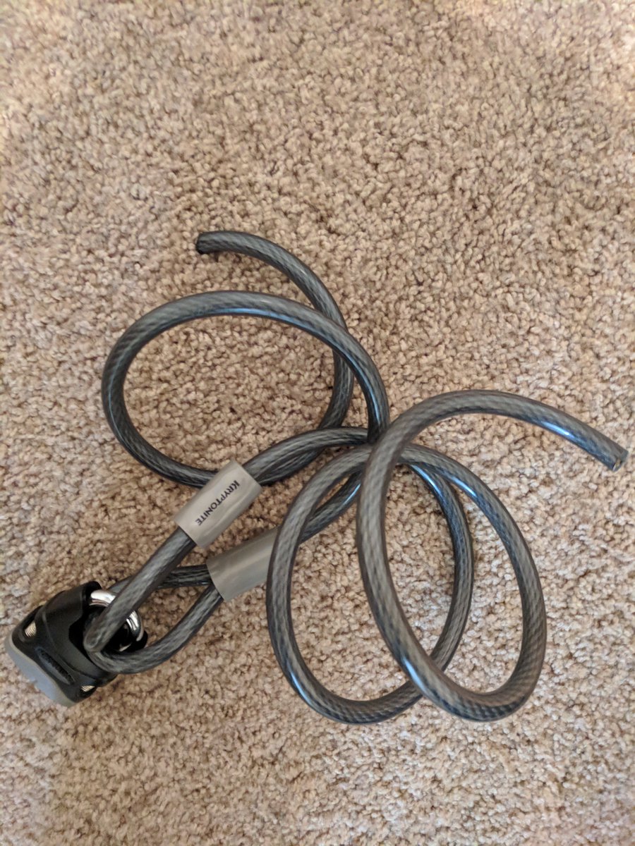 d3adw8's tweet photo. Don't bother buying a #kryptonite lock from @kryptonitelock you might as well tie your bike to the rack with rope like a fucking cowboy #bike #bikelock #stolen https://t.co/lpplPyHT6A