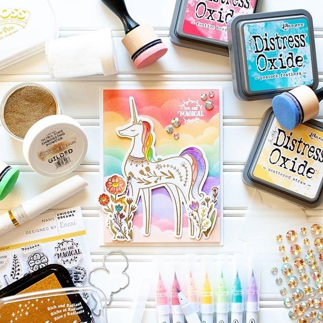 clearsnap's tweet photo. This incredible #unicorncard by @lealawsoncreates is SUBLIME! Emboss like a boss with #topbossink
#regram #embosslikeaboss #embosslikelealawson #lealawsoncreates #papersbff #craftersbff #colorbox #colorboxink #clearsnap #unicornart #prettypaperthi… https://t.co/hUzhwL4VHq https://t.co/LAAK4EAWH9