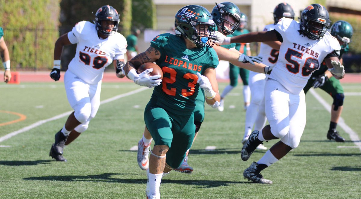 Colbystevens__'s tweet photo. beyond blessed to receive my second college offer to play football at the University of La Verne! thank you @miguelr_ulv for this opportunity. https://t.co/QdOSEzXvEG