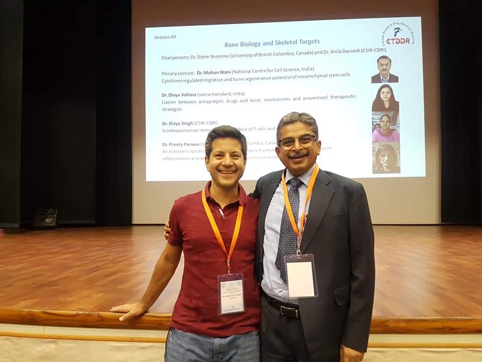 guirlab's tweet photo. Sanjay Batra and I did postdoc in Mitch Avery's lab 18 years ago. Finally we  meet again in Lucknow on the #CTDDR2019 that he marvelously organized at @CSIR_CDRI. Very happy to be here! https://t.co/x7uM4wh9xs