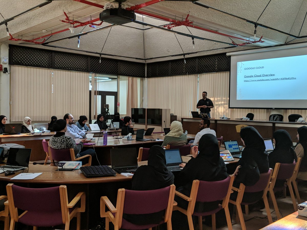 GDGDoha's tweet photo. Mashhood Ahmed talking about AI and Machine Learning at the Cloud Study Jam! #CloudStudyJam #GDGDoha https://t.co/oeMjhraD4m