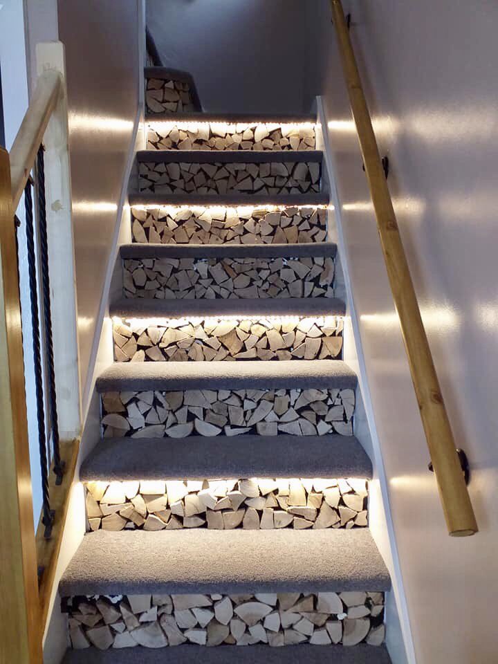 Another new and different fit last week to customers own log effect staircase. #TomkinsonTwistDeluxe #MrTomkinsoncarpets #carprts #flooring #lit #staircase