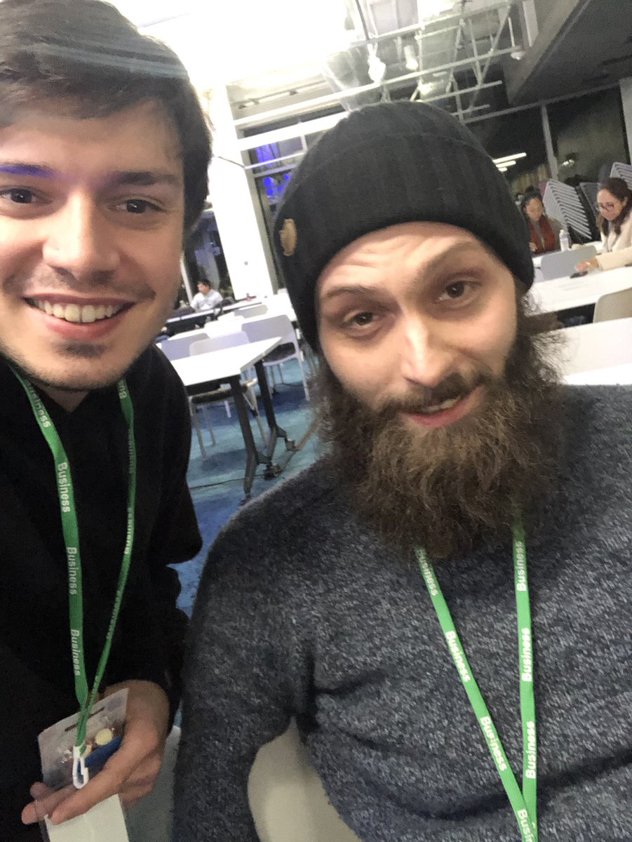 albertotono3's tweet photo. Letโs go bananas ๐ with our special friend and hero @mitevpiz thanks @MetaverseOne to bring all these from all over the world. #AEChack: https://t.co/mDWMGEveli