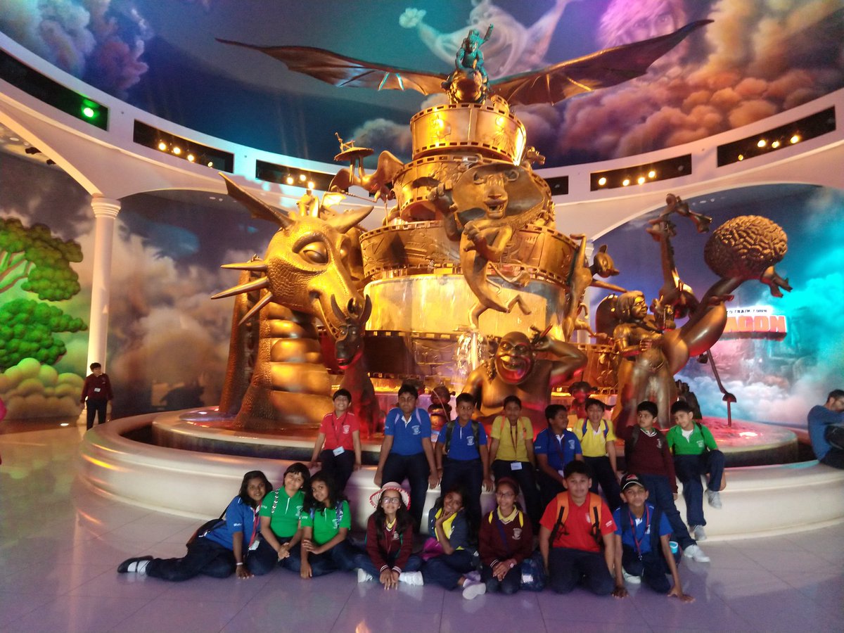 merilxavierraj's tweet photo. GNMS Primary Grade 4 and 5 fun-filled field trip with our favorite characters @ motion gate #GR4A @gemsnms_alkhail @Fatima_Martin @ShettySampoorna @ChristineDeNor1 https://t.co/CALVbH2ZsP