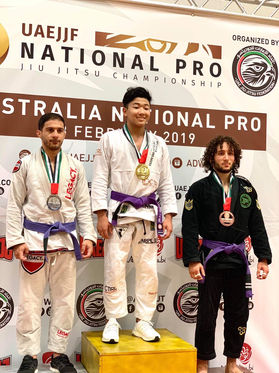 Jiu Jitsu Nerd オーストラリア在住の日本人 ココ イヅツがuae Jjのオーストラリア ナショナルプロの紫帯 62kgで優勝 決勝戦は昨年のパンパシフィック ナショナルプロのチャンピオンに勝っての優勝とのこと おめでとうございます