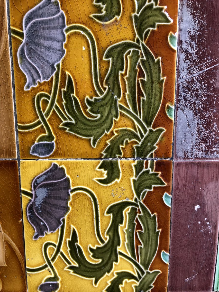 noo_pert's tweet image. #patternsandtextures #colour Entrances in London