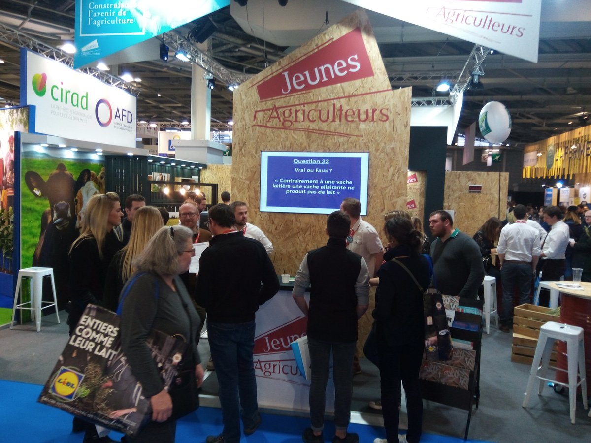 JA_Normandie's tweet photo. Avec JA Normandie on apprend en s'amusant au #SIA2019 😁
Petit quiz sur l'agriculture ^^
@JeunesAgri https://t.co/EmWHLwW2uK