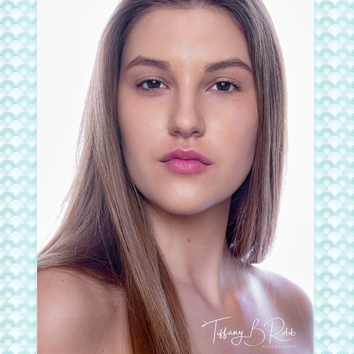 MisRobb's tweet image. Test shoot with #EmilyBlumMUA #NewAlbany