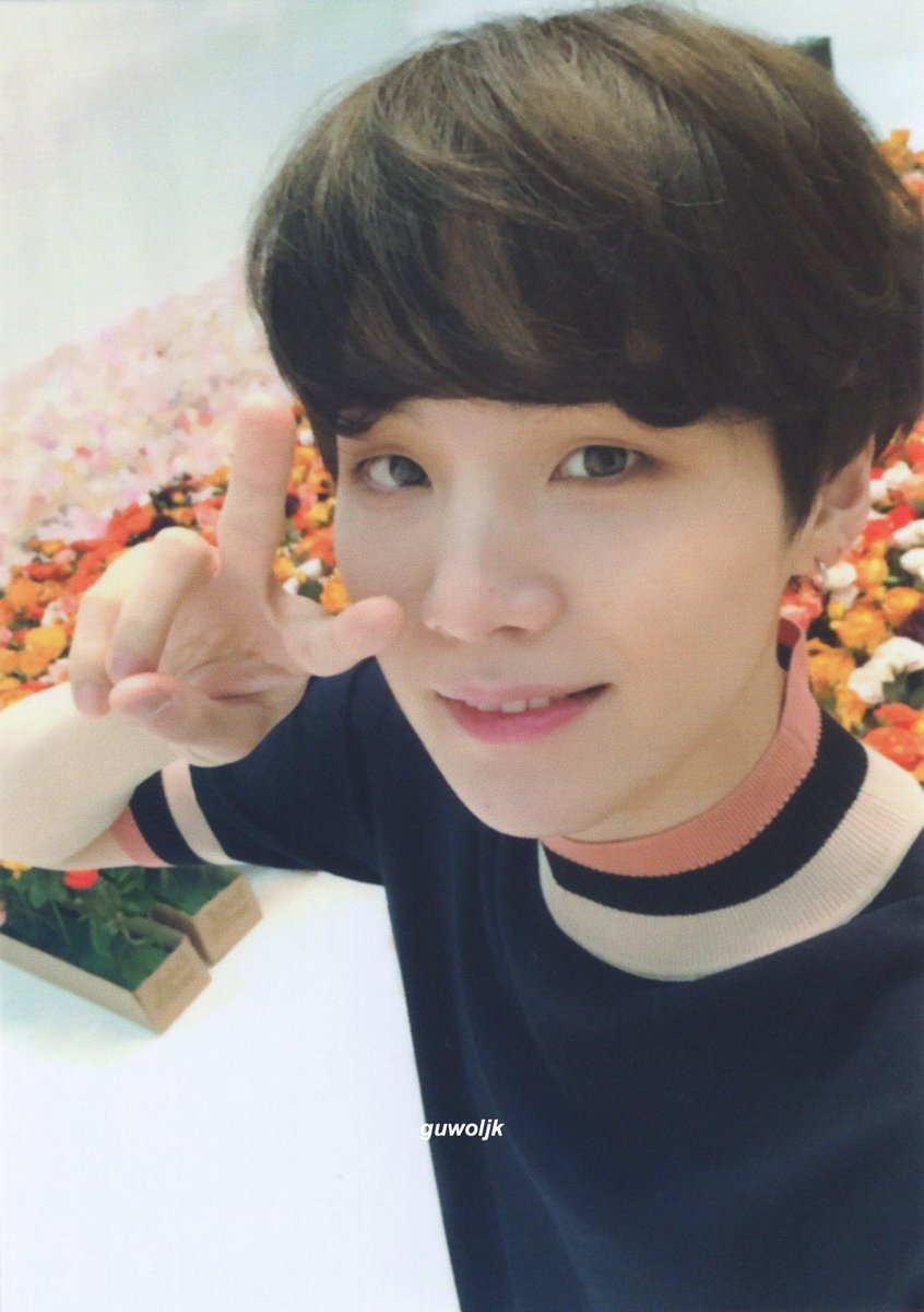 guwoljk's tweet photo. 럽셆콘 일본 여권케이스 형라 

#석진 #윤기 #호석 #남준 https://t.co/NALMkUqI97