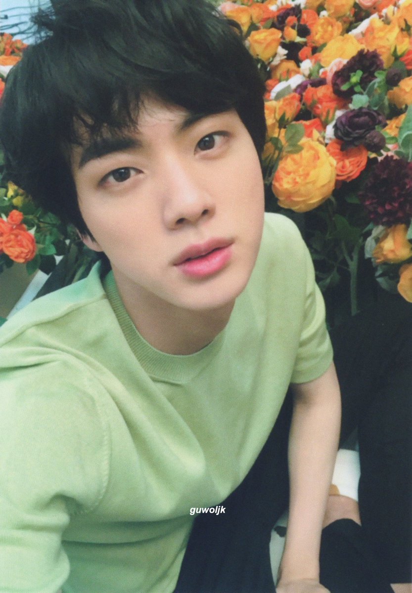 guwoljk's tweet photo. 럽셆콘 일본 여권케이스 형라 

#석진 #윤기 #호석 #남준 https://t.co/NALMkUqI97