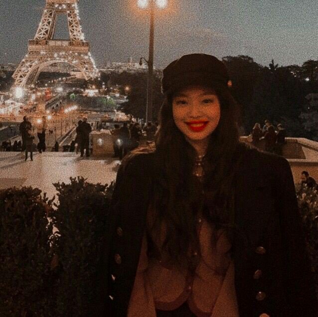 alsojendeukie's tweet photo. #throwback

  021018   🔙⏳

Blink-nim!!~~ Sizlere Chanel çekimleri için Paris'e gittiğim zamanlardan bir kaç fotoğraf getirdim. Gezmekten oldukça hoşnut olmuş bir Jendeukie var bu fotoğraflarda. 🙆😻 En yakın zamanda bir daha gitmek istiyorum.  Bu sefer üyelerimle beraber. 👭👭 https://t.co/HDDqqOnkJ8