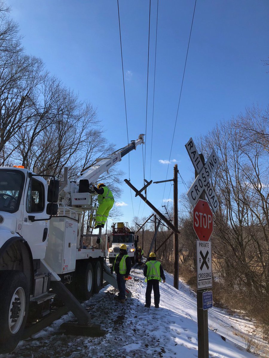 NJTRANSIT's tweet image. Crews have been working hard to repair the Gladstone Branch.  The downed tree damaged four poles along with seven overhead wires over a 1,500 foot distance.