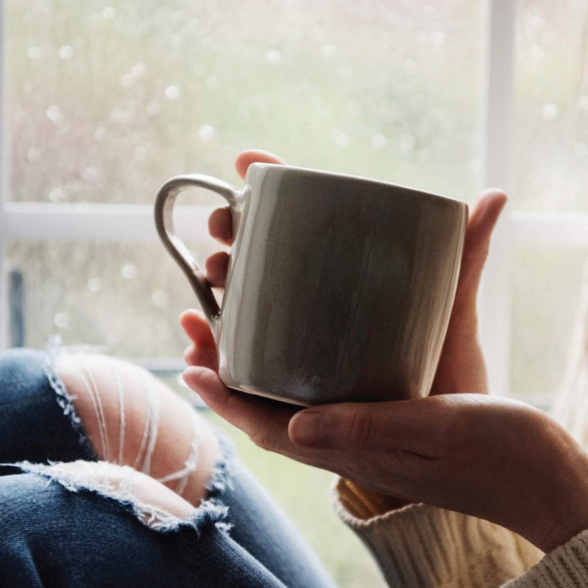 ARE YOUR FAVORITE DRINKS giving you bad breath? Check out this article to learn which beverages are worst for our oral hygiene and why!
 health.com/oral-health/dr…