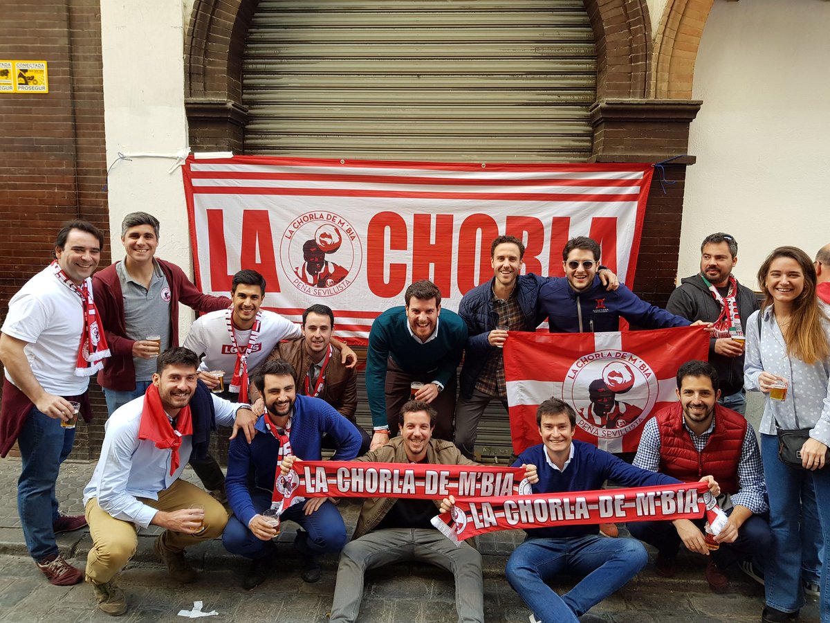 pslachorlambia's tweet photo. Seguimos al pentacampeón. Te echamos de menos @StephaneMbia #AvantiChorla https://t.co/ciNGQ1hRAZ