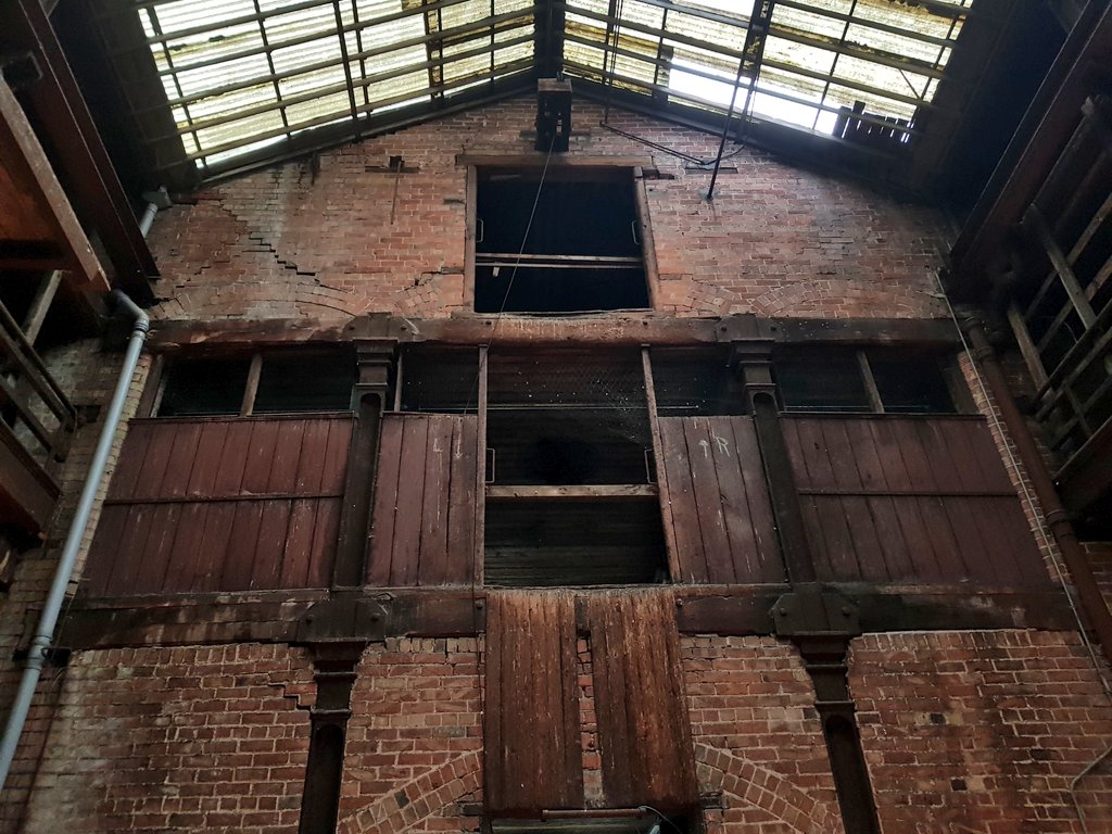 JamesEHennessey's tweet photo. Stunning performance by #GwendolineRobin taking place in Riddles Warehouse Belfast. Art meets architecture. #citizengage #nisciencefestival @BbeyondLive @ClanmilHeritage https://t.co/UE5YQGKhOc