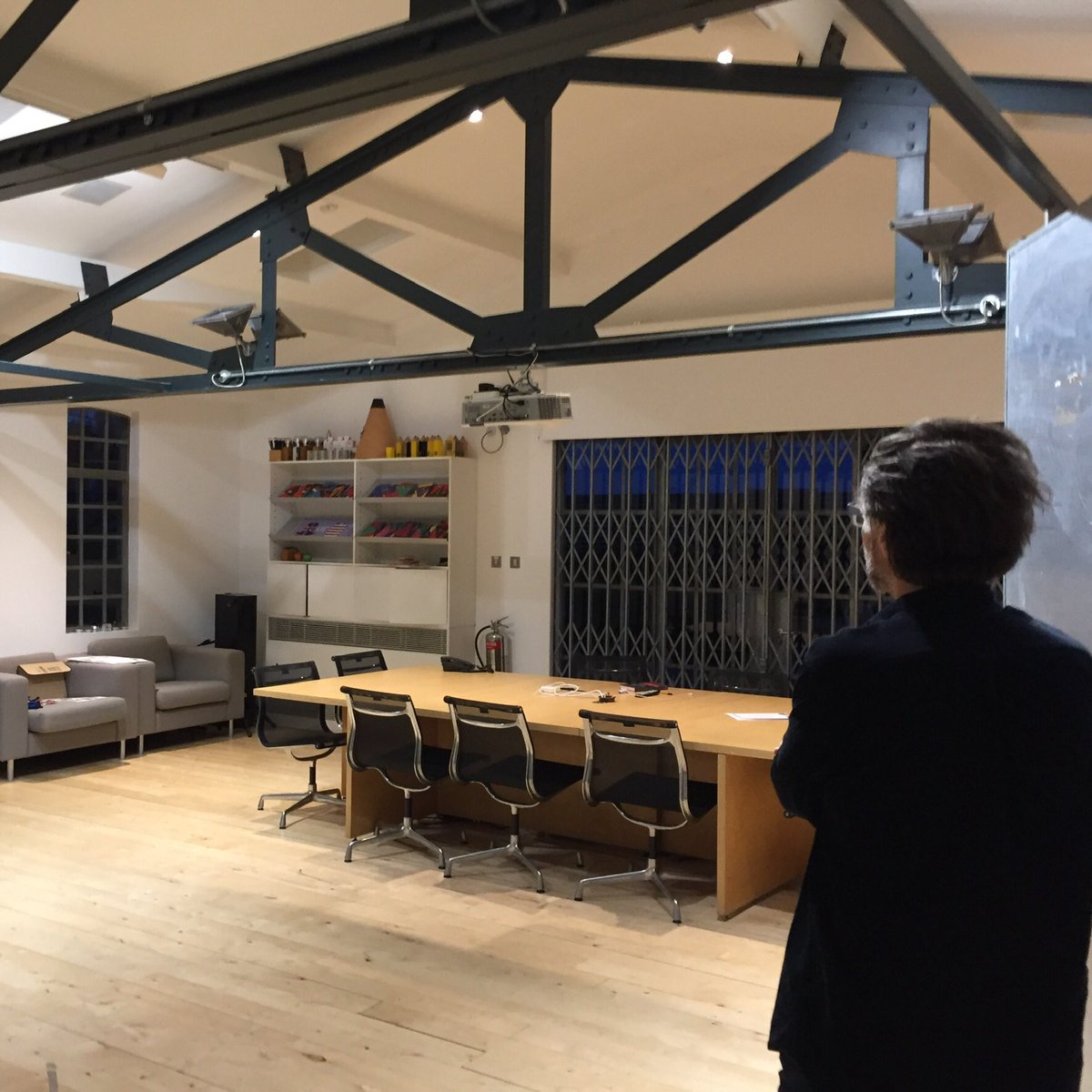 mironescu's tweet photo. Amazing meeting and talk with one of my role models, Michael Johnson at his wonderfull “home” @johnsonbanks Design it’s about making a better world and we resonate so well with this mission. 🤫PS: A new book is coming and it’s AWESOME! https://t.co/uWFZYrxLzL