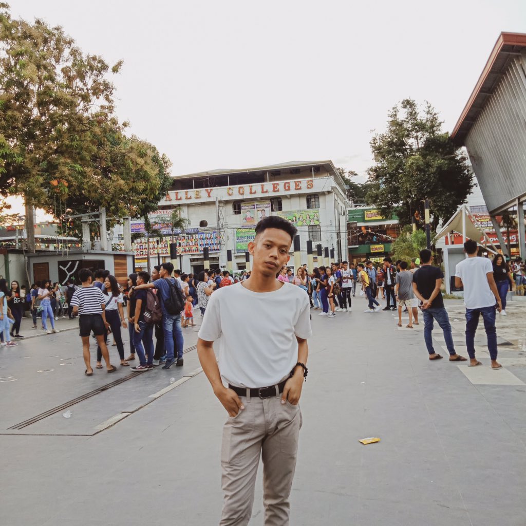 itsbilledeoux's tweet photo. My Miyerkukes.
#menstyle #mensfashion #streetfashion #socialsteeze #lookbook #menswear #outfitinspiration #fashionable #whatiwore #fashionpost #fashiondiaries #wiwt #Lightroomph #style #fashionblogger #Vintage #easystyling https://t.co/2MB9Vd3JRI