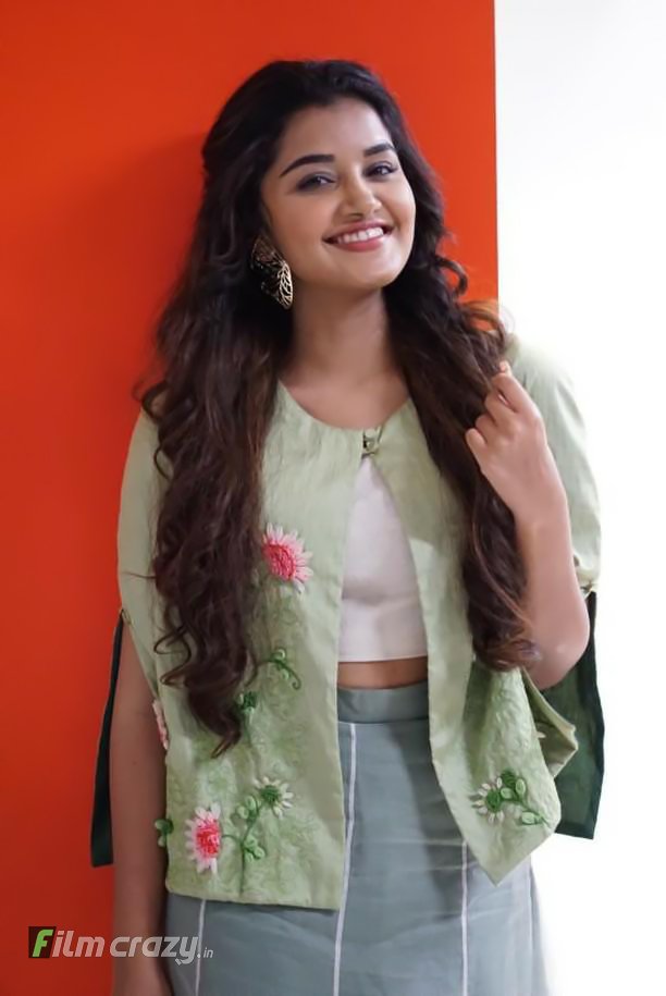 BN: @anupamahere has been roped in to play the female lead in the Telugu remake of Tamil Blockbuster #Ratsasan. 

She will be reprising #AmalaPaul's role in the original also #BellamkondaSaiSreenivas will reprise @TheVishnuVishal 's role. 

#AnupamaParameswaran #Anupama