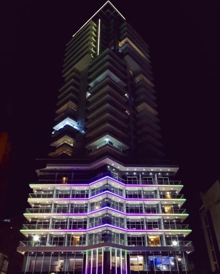 DavidTowerHotel's tweet photo. Day or Night, which do you prefer? 🌙 ☀️ 
@t2skler #architecture #davidtowerhotel https://t.co/ylKj00oaML