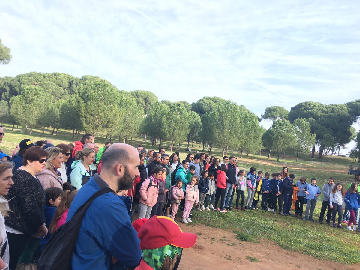 Menchita_87's tweet photo. Hoy, en Sevilla, estamos de reforestación!! #leroymerlinreforesta #somosleroymerlin https://t.co/y3KN7BTii7