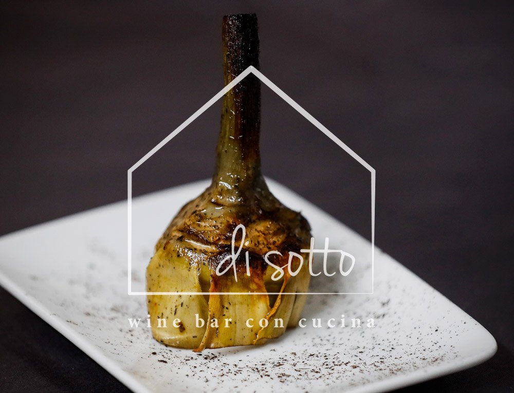 PoligoniLab's tweet image. È da poco online il nuovo sito web di Di sotto, wine bar con cucina. Abbiamo progettato il logo e l’immagine coordinata, il menu e la carta dei vini, il sito web. Vi abbiamo incuriosito? Andate a fare un giro sul sito! disottowinebar.com