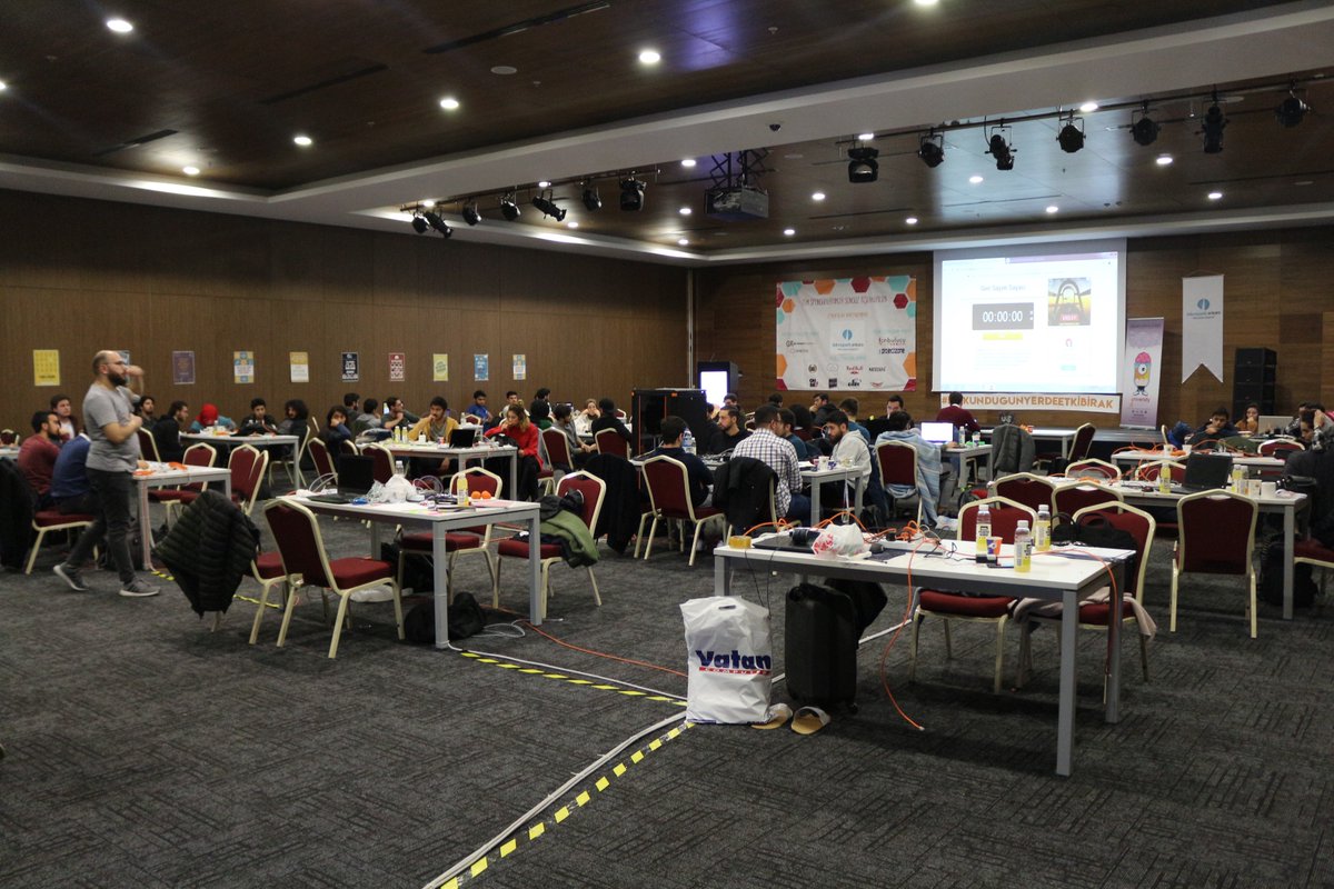 TeknoparkAnkara's tweet photo. University4Society Etkinliği Tüm Hızıyla Kampüsümüzde Devam Ediyor.. 🥳 @aybuieee @uni4society @narkulucka @ybuankara https://t.co/4cG7k9N1pe