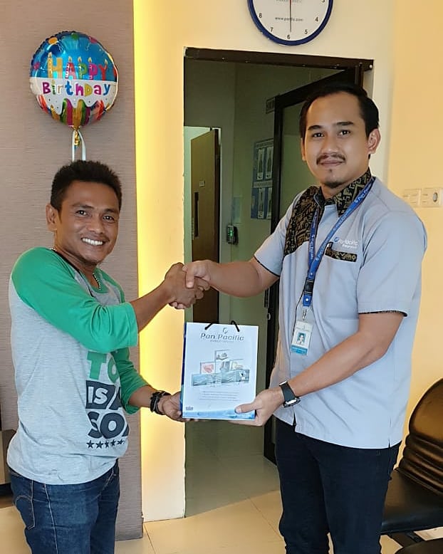 panficinsurance's tweet photo. 9th Anniversary PT Pan Pacific Insurance Medan🎉
.
Dalam rangka memperingati HUT, Panfic Medan memberikan gift kepada customer yang datang ke kantor☺️
.
#panpacificinsurance #panficinsurance #panfic #9thanniversarypanficmedan #gift #panficmedan #asuransi #insurance https://t.co/27A7XoIDkM