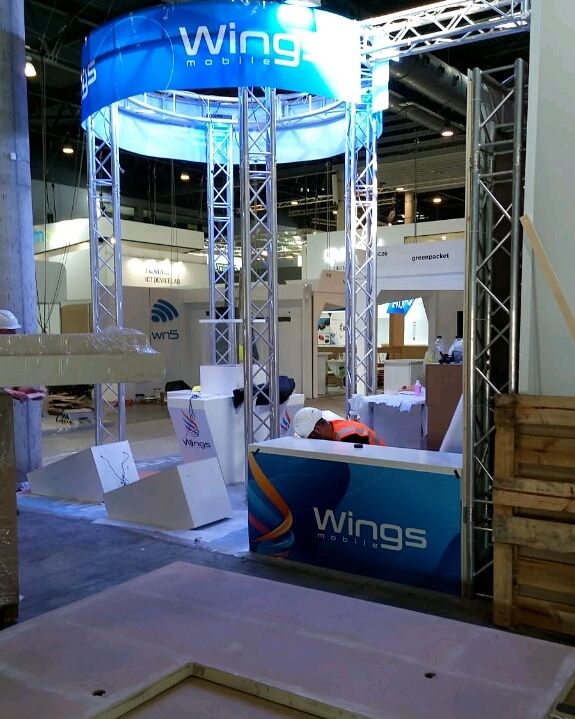 wingsmobileofic's tweet photo. 🕑🇬🇧👉Final countdown to the EVENT of the year has begun!
2 days to go!🌏
🎉Team Wings Mobile is all set to unlock the future of smartphones. Are you?🤔
Take a look at the backstage wrap ups happening at Barcelona now!✨
#MWC2019 #mobileworldcongress #Barcelona #mwclive https://t.co/Z0CAIe4OJe