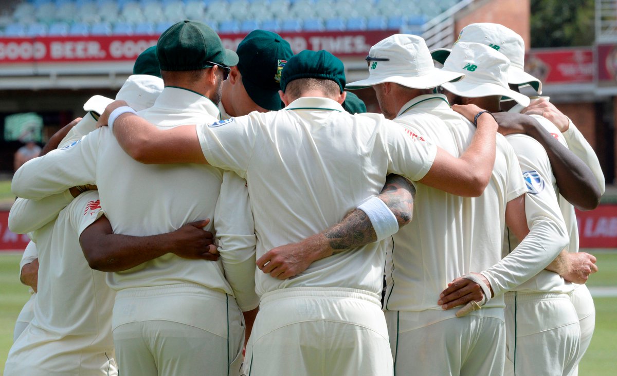 ICC's tweet photo. 🙌 HISTORIC WIN FOR SRI LANKA 🙌

Unbeaten fifties from Oshada Fernando and Kusal Mendis on the third morning help the visitors register their first ever Test series victory in South Africa.

#SAvSL SCORECARD ⏬
https://t.co/dkczebcheC https://t.co/NCtu2hr1Z3