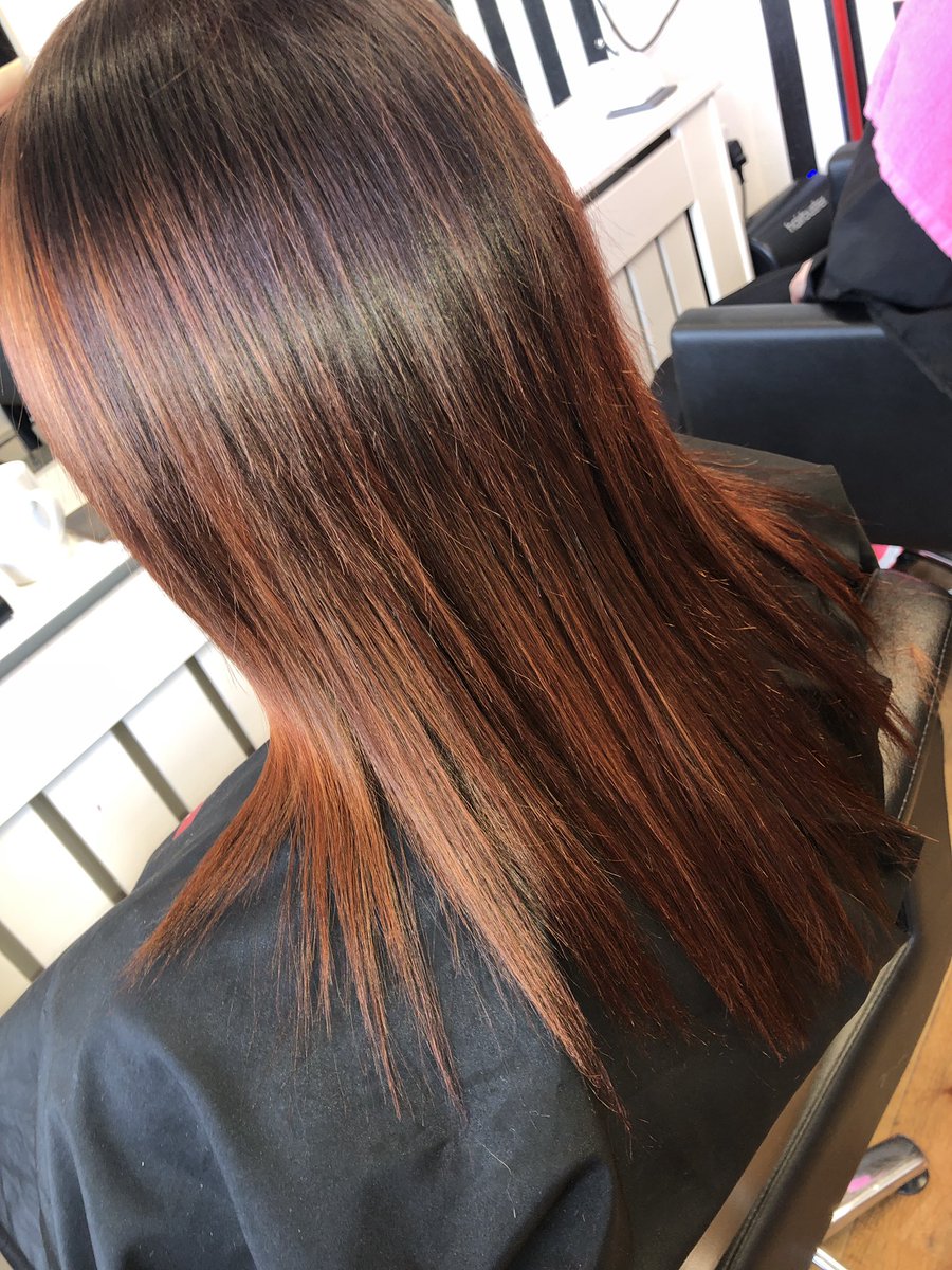 O M B R È technique using @leytonhouseglobal 
#hairdresser #hair #stylists #salon #salonlife  #hairstylist #haircut #hairstyles #ombrehair #ombre #copperhair #copper #blended #blendedhair #glossyhair #leytonhouseglobal #leytonhouseprofessional @goodsalonguide @behindthechair_