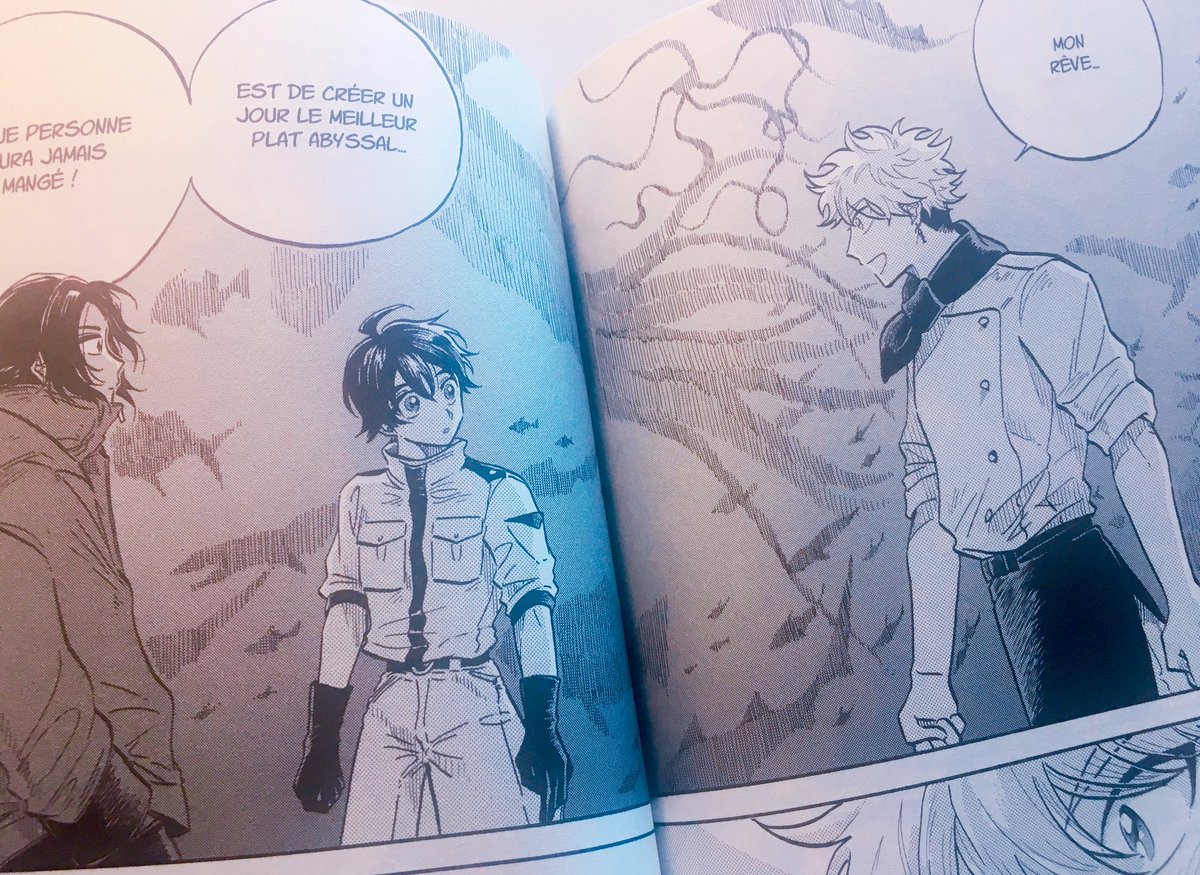 椙下聖海 6巻発売中 Twitterissa マグメル深海水族館 2巻の仏語版が届きました メンダコは英語でパンケーキデビルフィッシュ たしかに平たくなってる姿はパンケーキの生地っぽい