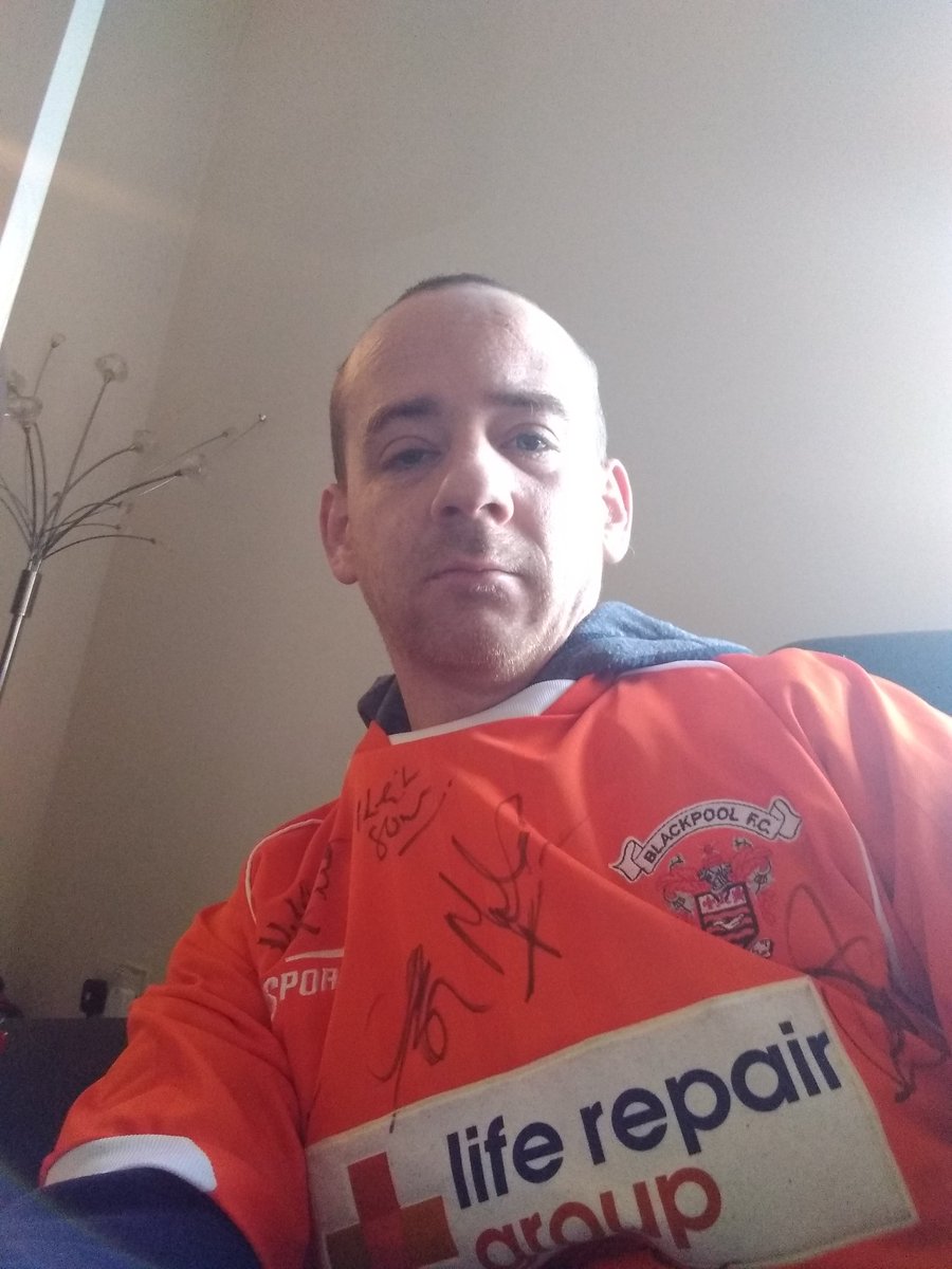 JosephAndAmand2's tweet photo. Off to blackpool vs Oxford come on the pool #OystonFreeBFC #BlackpoolAreBack #BlackpoolFC #tangerinenights #blackpoolontheup https://t.co/lXvAkA4Ic8