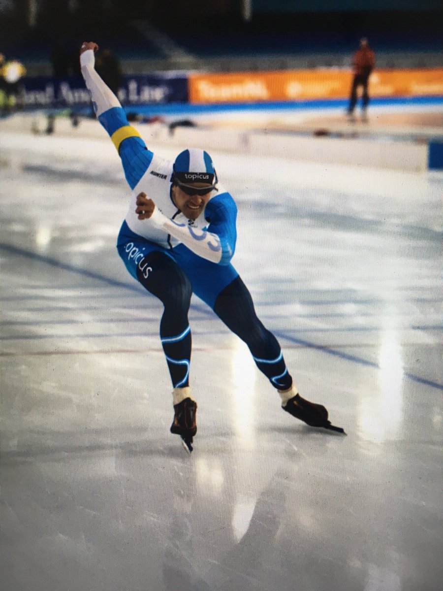 elviraSalet's tweet photo. Vandaag 23 februari 2019 start op onze #thuisbaan @DeScheg het #NKPureSprint 18.15 uur voor A-junioren en NeoSen. Tim Hoogkamer zal #starten bij de #NeoSen Veel 👊 #SUCCES ❄️ https://t.co/ax1hjQHkgn