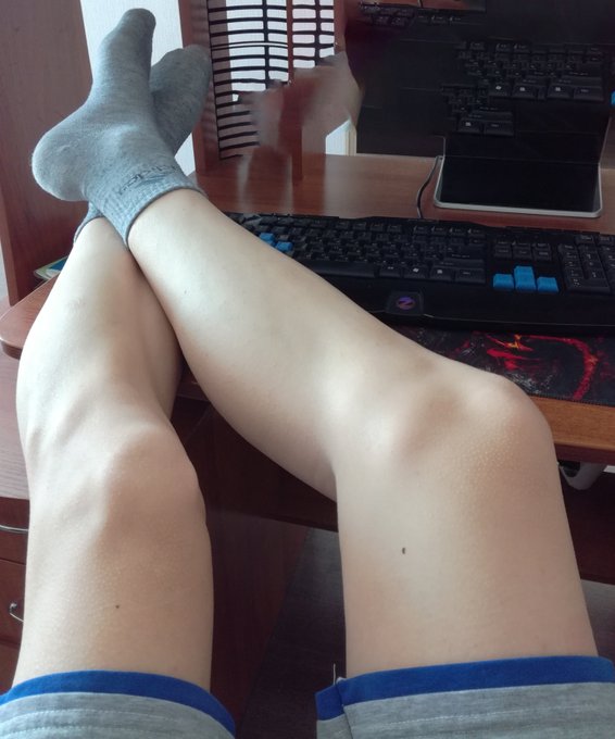 Legs.
#Legs #Femboy https://t.co/BCunrw16eK
