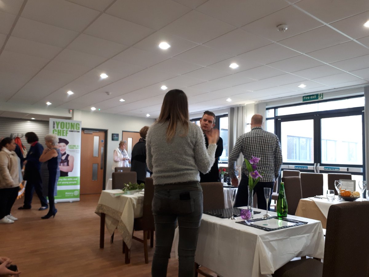 rotary_bb's tweet photo. #Rotary @chelmsfordcol District Competition #RotaryYoungChef #Essex #EastHerts https://t.co/TqCX9ey6JY