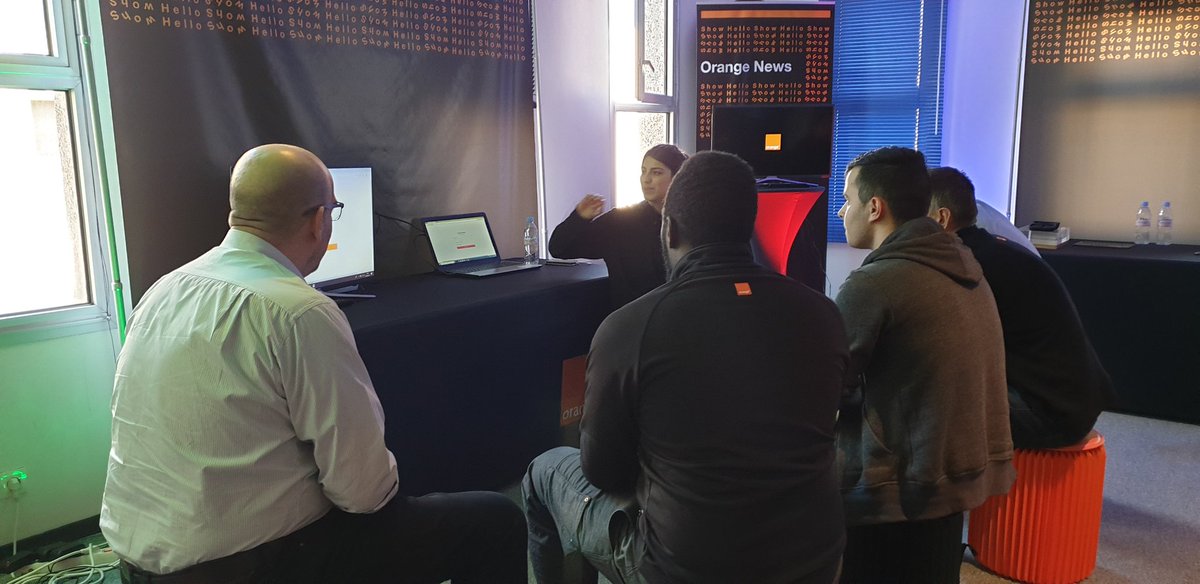 djneft's tweet photo. SH6DOIDF étape 4 sur Viry Chatillon avec les @amb_digit qui présente les innovations majeures du Show Hello 6 #djingo #cléPC5G #maisonconnectée #VRExperience #moncoachfinancier placé sous le signe de l'inclusion numérique #5G
#RelationClientdigitale https://t.co/yXzPbQnbH3