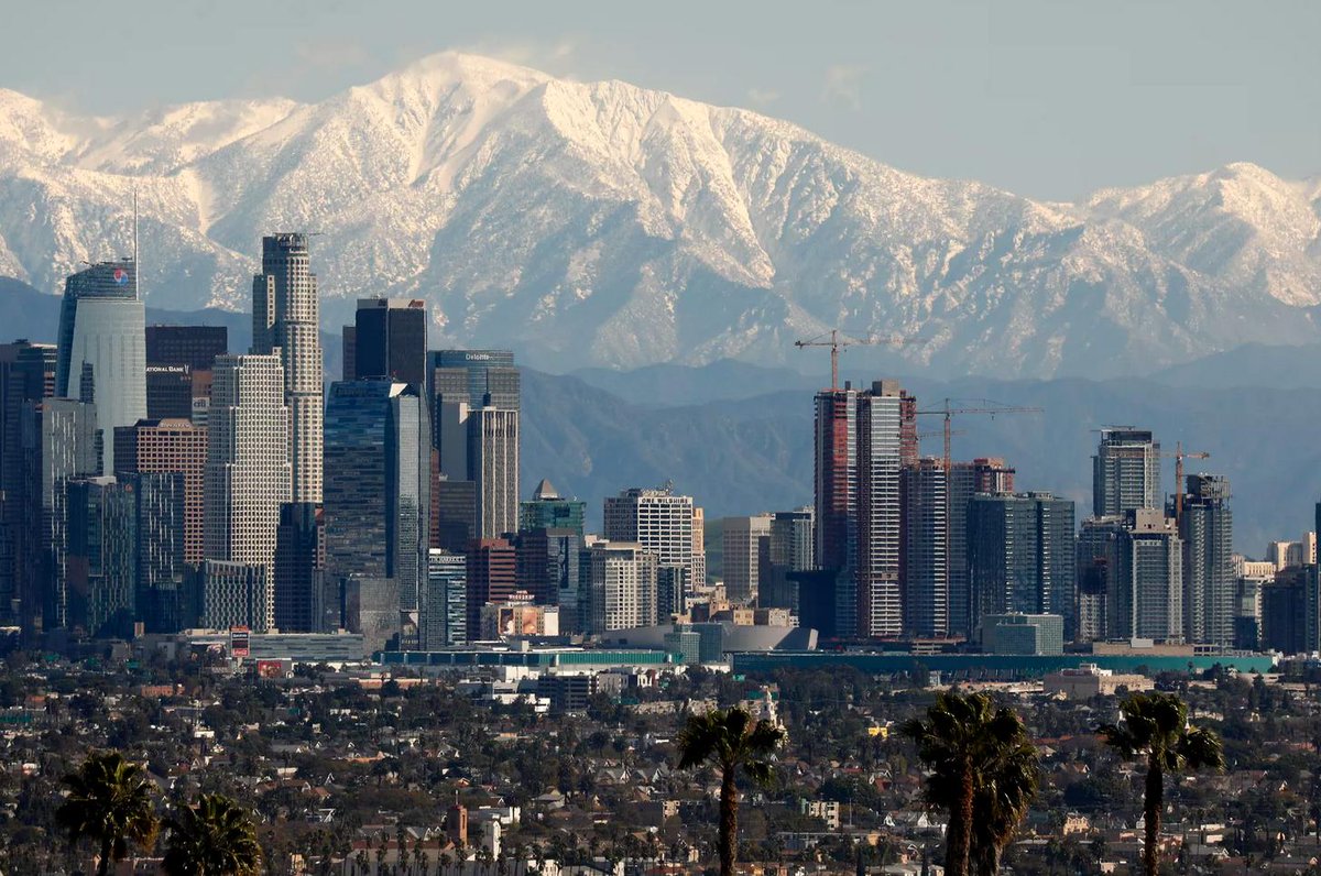 Rainy weather washes away drought conditions in #LosAngeles: 🌴 💦 bit.ly/2GVPZAW via @CurbedLA