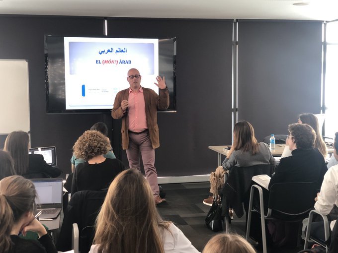 OstresJa's tweet image. Blanquerna : RT ProtocolCat: Moltes gràcies Miquel i oliviergonzalez per descobrir-nos els secrets del #ProtocolBritànic i el #MónÀrab 
Tot el que hem après ens ajudarà a millorar els vincles i accions amb aquestes comunitats #ProtocolInternacional B… )