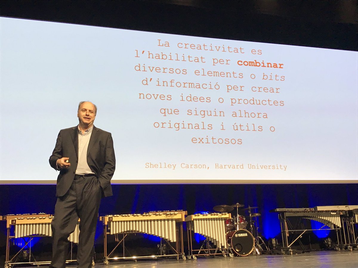 antoninavarro's tweet photo. Conferència de @francponti a #Edusionat amb 3 reflexions innovació educativa a la llum de la #creativitat diferents, originals i pràctiques:
✅ser divergents i aprendre a filtrar quan volem coses concretes
✅#deliberatives #espontànies
✅#autogestió #impulsors https://t.co/dsJnym9R3a