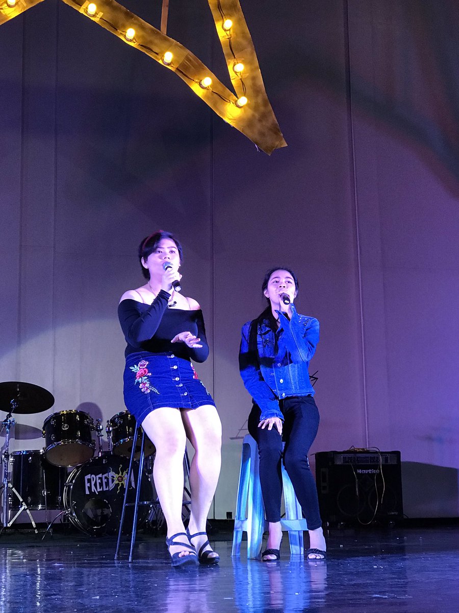 UST_ASC's tweet photo. Le Duo serenades the crowd with an OPM hit.

#AGTS2
#ONEfourAMV https://t.co/9GNy1Vx7VE