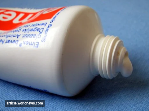 worldnewsdotcom's tweet photo. Common toothpaste ingredient making antibiotics less effective
#ToothpasteIngredient #Antibiotics #Health #UrinaryTractInfection #Triclosan
https://t.co/5P384ZkZW8 https://t.co/Gkaf4LbAQf