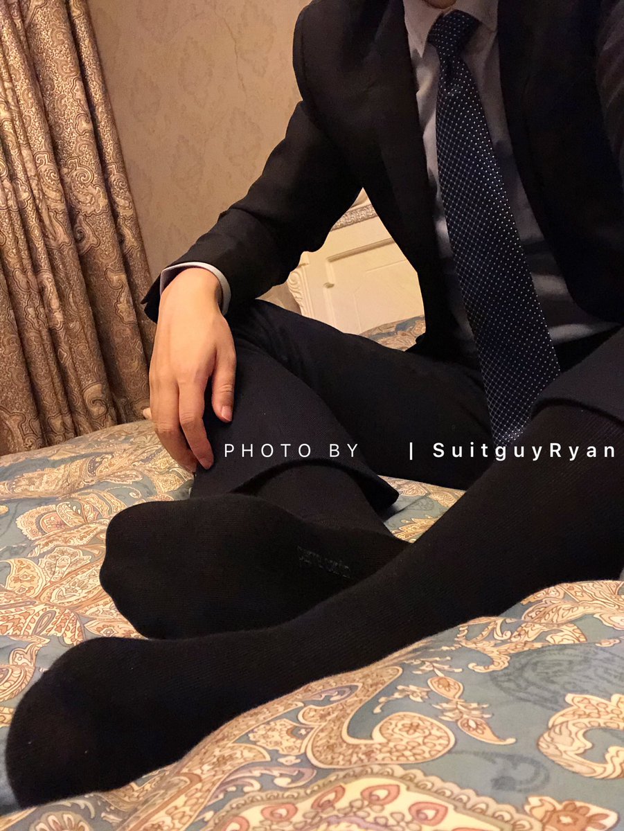 sheer_sox_guy's tweet photo. dress socks
#dresssocks #otcsocks #suitup https://t.co/URAP6Ugo4y