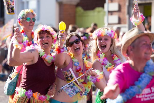 moreNorwich's tweet photo. This lovely weather this week has got us dreaming of summer - and all the exciting events happening in Norwich! A @takethat concert, @letsrocknorwich, The Great British Cycling Fest, Lord Mayor's Celebrations, @NorwichPride @MatildaMusical, @NNFest, @SundaySessionsN... https://t.co/kAluPxZgv2