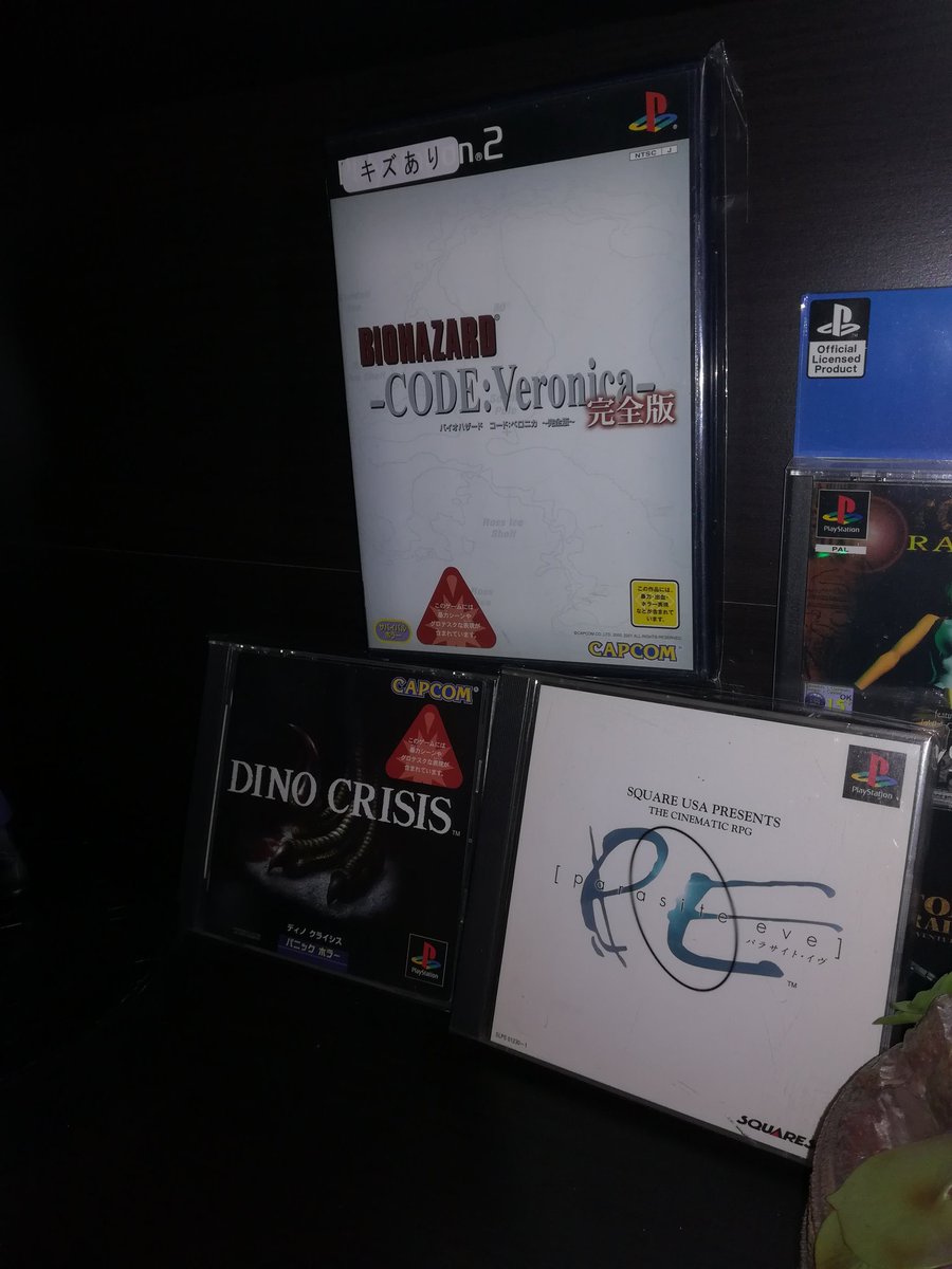 ArtistStudent's tweet photo. Nueva adquisición para la colección.Hoy nos vamos de nuevo al país asiático dentro de España. #ResidentevilCodeVeronicaX #DinoCrisis y una de las mayores joyas #ParasiteEve a precio ganga... #loretromola #PSX #PS2 #games #consola #sony https://t.co/cg5sNC9SQP
