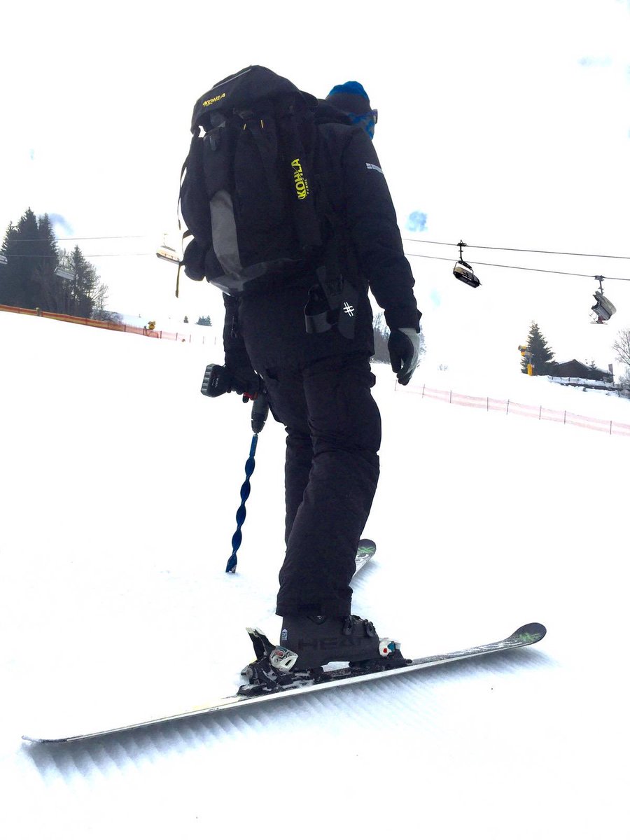GlocknerSports's tweet photo. Voorbereiding piste voor het N(J)K Alpine 2019. #josalzburg #snowspacesalzburg #augmentskibenelux #augmentski #nskiv #wintersport #welovesnow #optiwax #kohlatirol https://t.co/gpmg8OyhtM